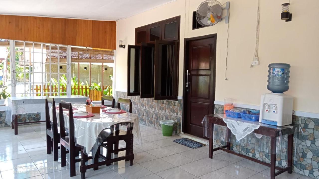 El Homestay Bunaken Exterior photo