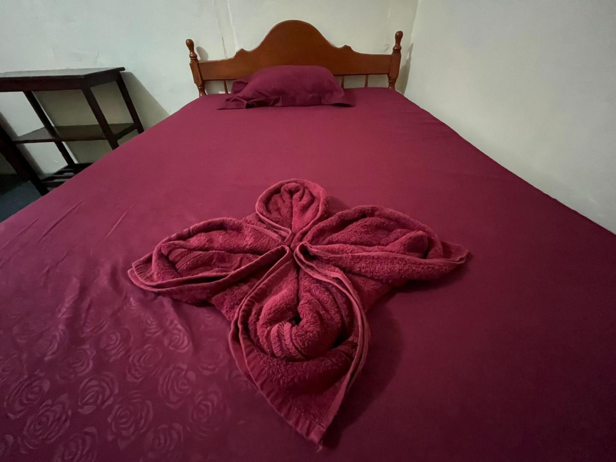El Homestay Bunaken Exterior photo